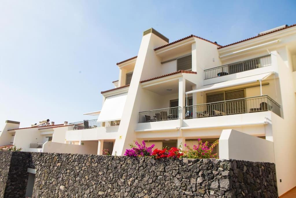 2 Bedrooms Apartment In Magnolia Golf Resort, La Caleta Costa Adeje  Extérieur photo