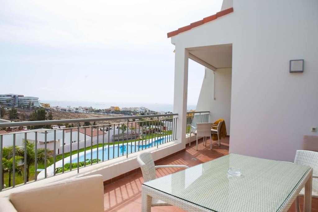 2 Bedrooms Apartment In Magnolia Golf Resort, La Caleta Costa Adeje  Extérieur photo