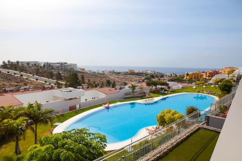 2 Bedrooms Apartment In Magnolia Golf Resort, La Caleta Costa Adeje  Extérieur photo