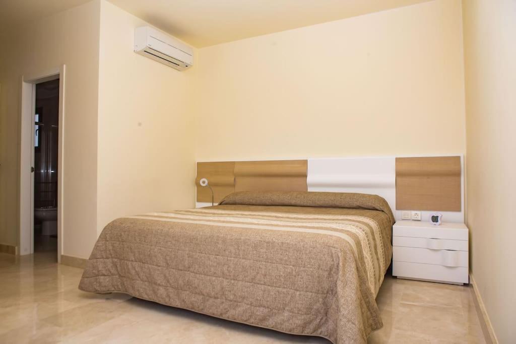 2 Bedrooms Apartment In Magnolia Golf Resort, La Caleta Costa Adeje  Extérieur photo